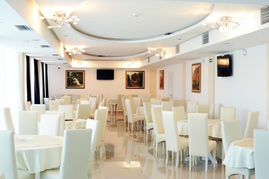 Garni Hotel Crystal Ice Ni Exteriör bild