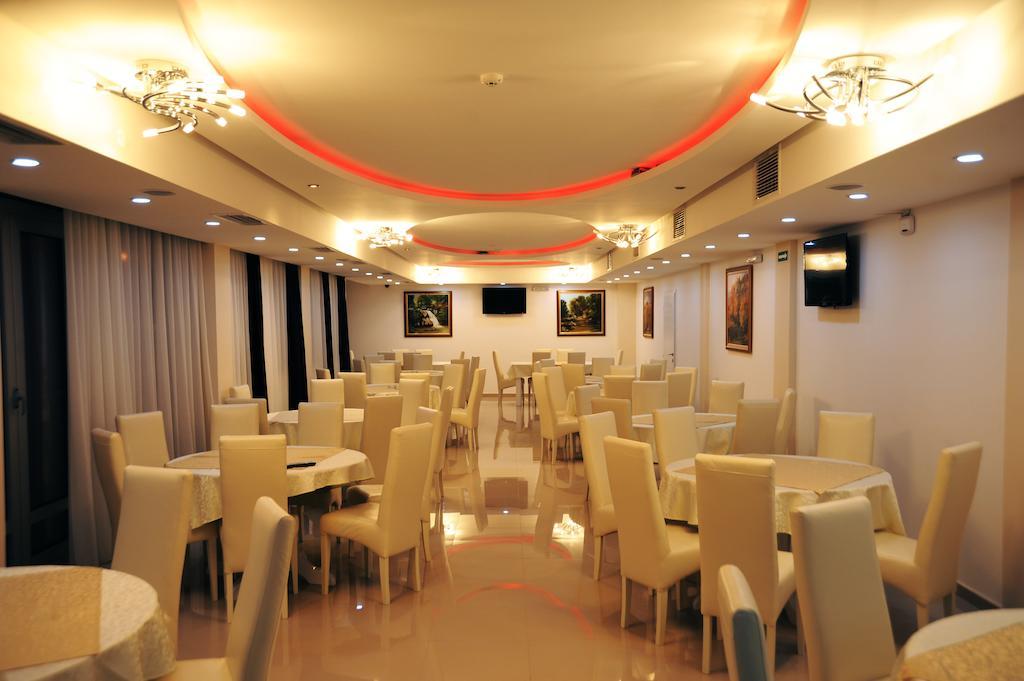 Garni Hotel Crystal Ice Ni Exteriör bild
